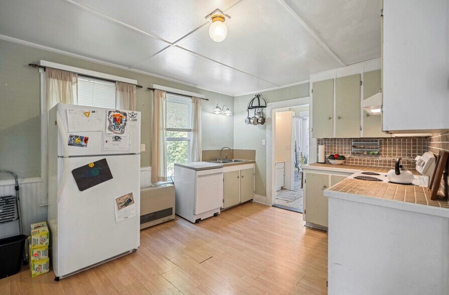 Building Photo - 51 Jackson St