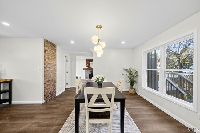 Building Photo - 127 E Warrington Rd