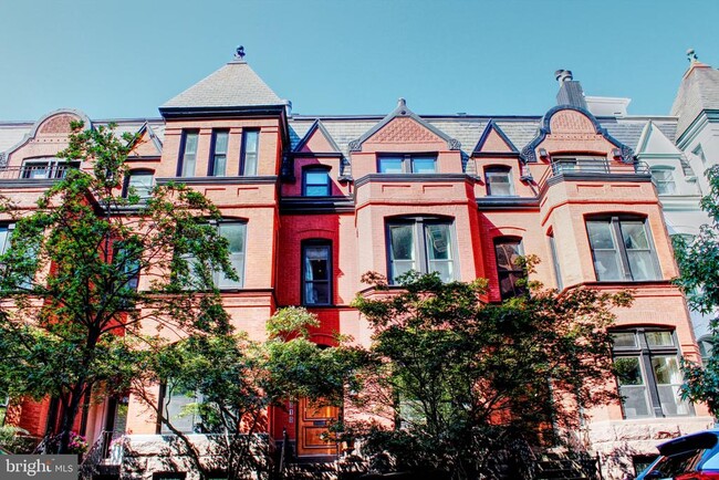 Primary Photo - 1010 22nd St NW