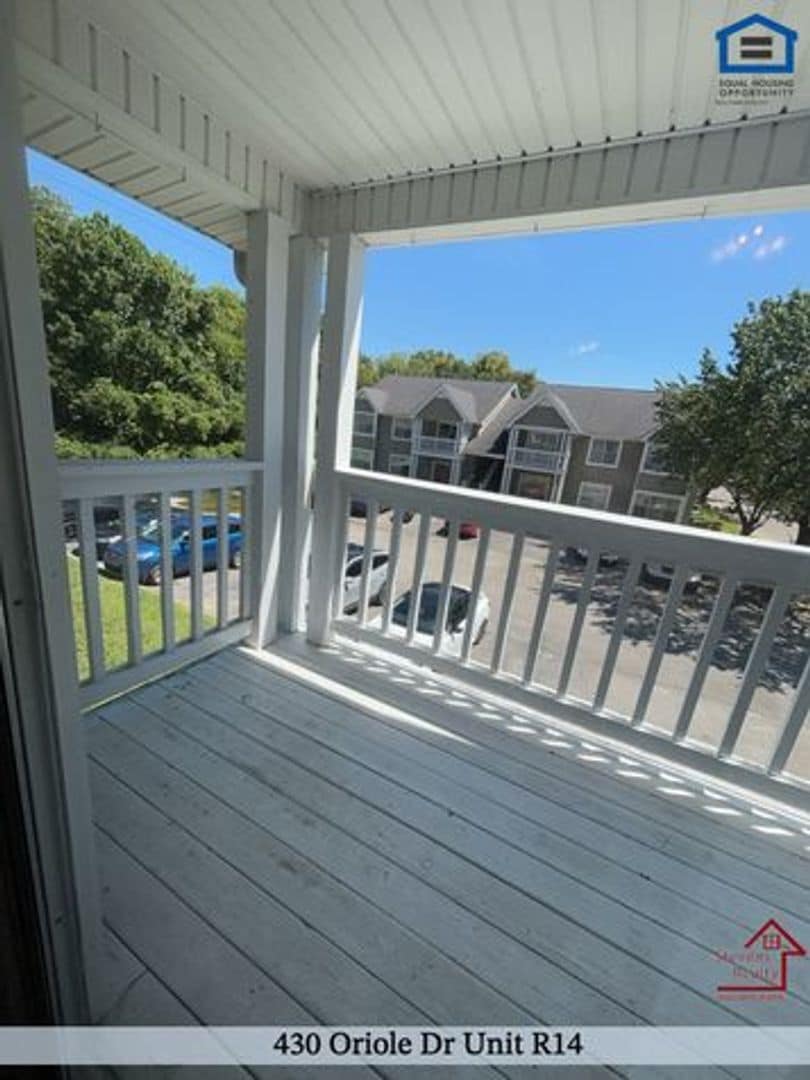 Building Photo - 430 Oriole Dr