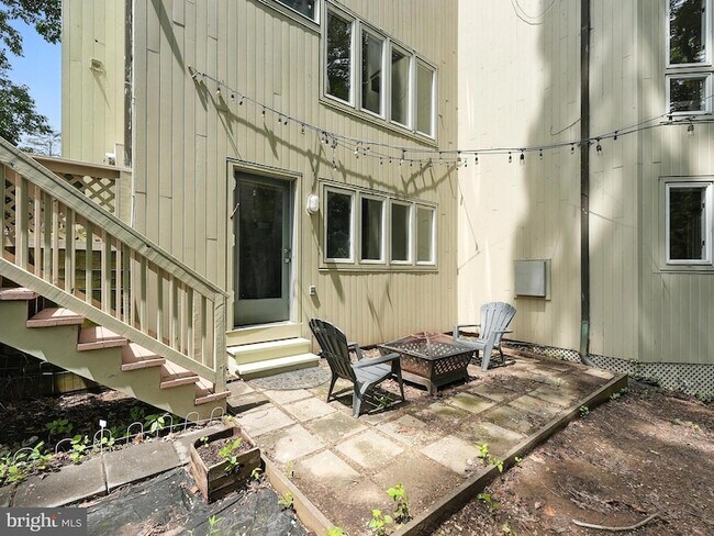 Building Photo - 6702 Oregon Ave NW