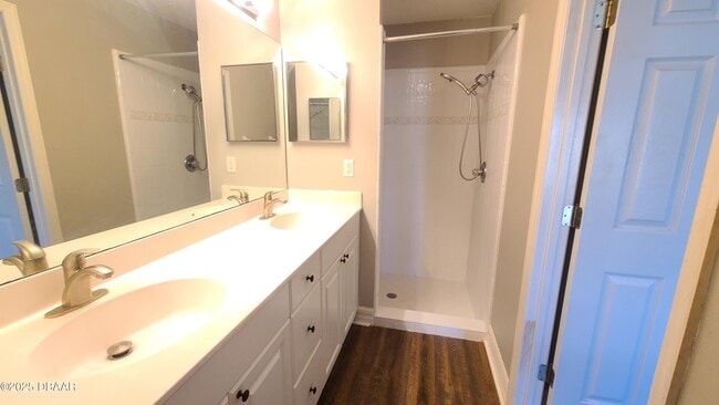 Building Photo - 138 Blue Heron Dr