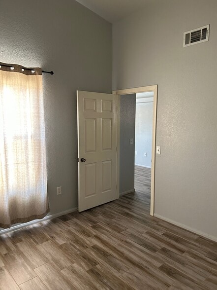 Building Photo - 520 Arrowhead Trl