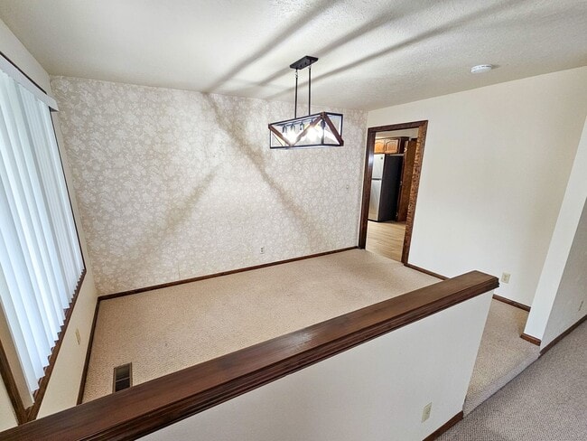 Building Photo - 3642 Meadow Park Loop NE