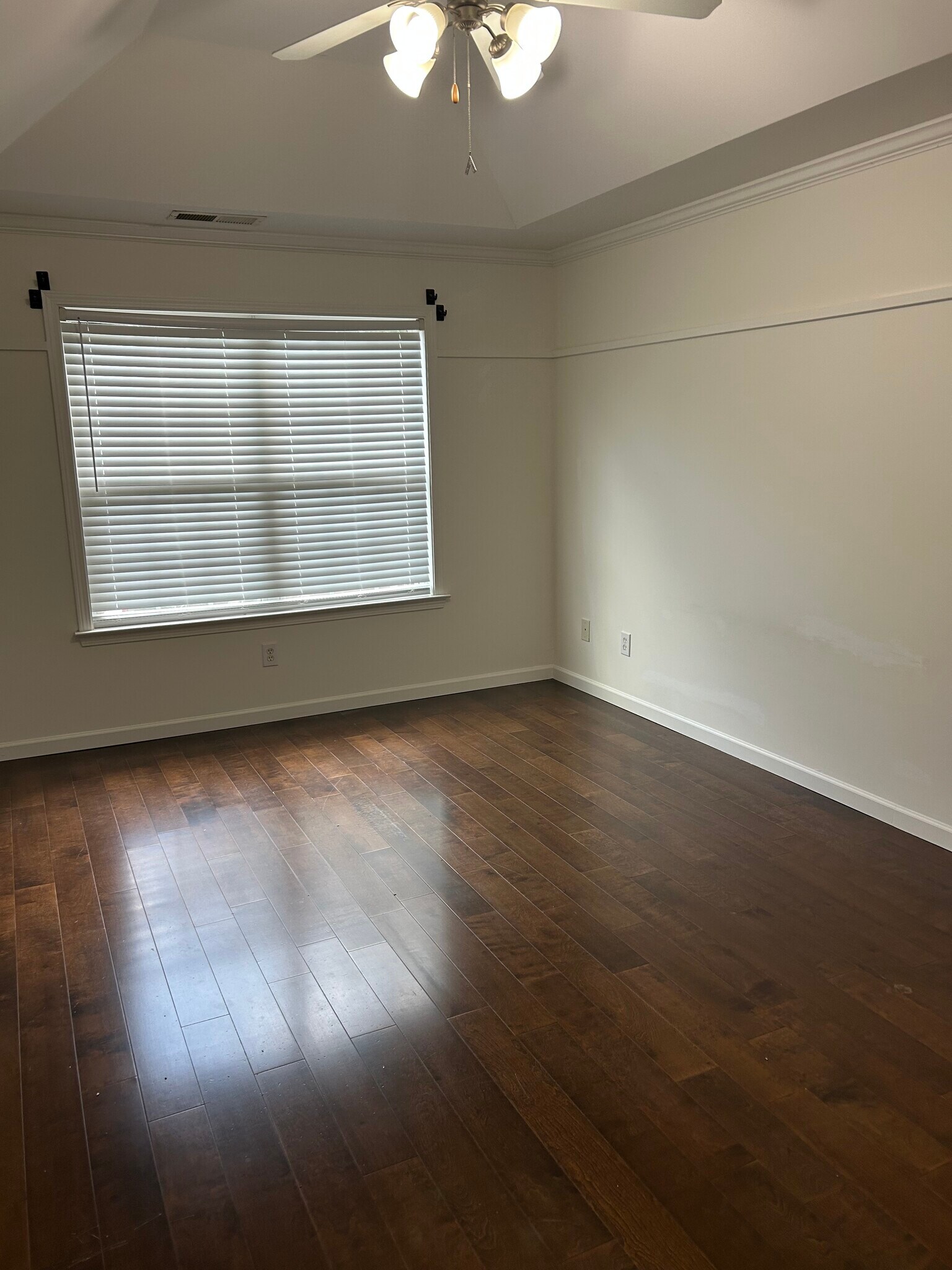 Building Photo - 1701 Heights Cir NW