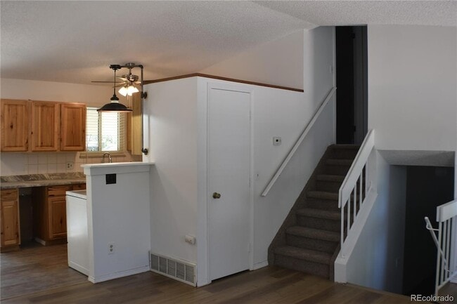 Building Photo - 4585 Gatewood Dr
