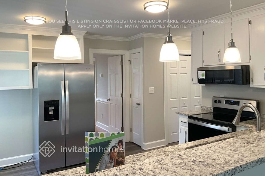 Building Photo - 5808 Heatherbrook Cir