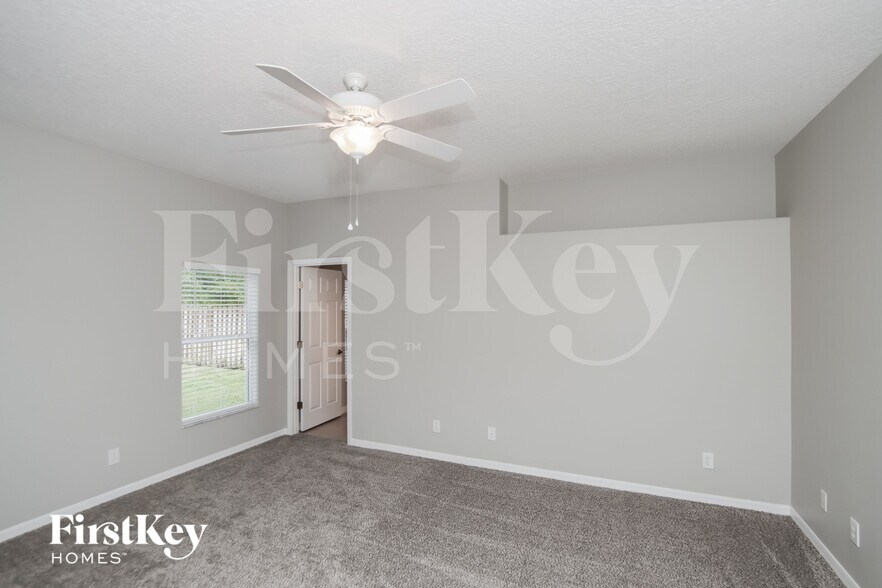 Building Photo - 2298 Maeve Cir