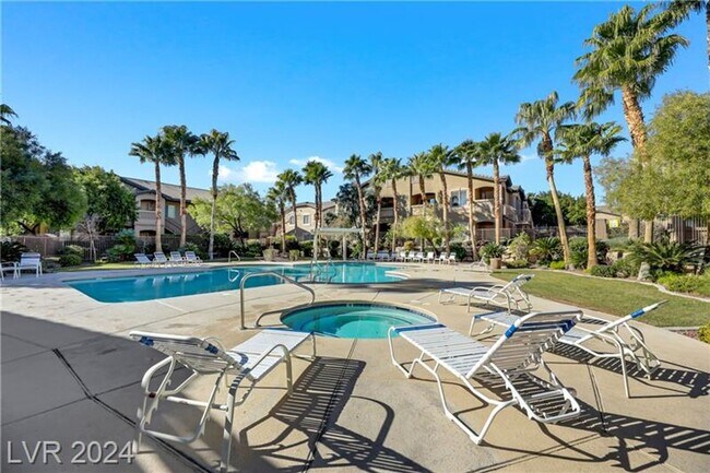 Building Photo - BEAUTIFUL GATED SOUTHWEST CONDO. 3 BEDS AND 2 BATHS. GROUND FLOOR.