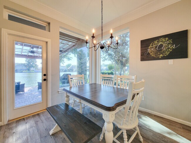 Building Photo - 13653 Lakeside Pl Dr