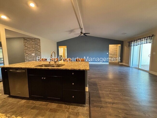 Building Photo - 6515 Copper Mountain Dr
