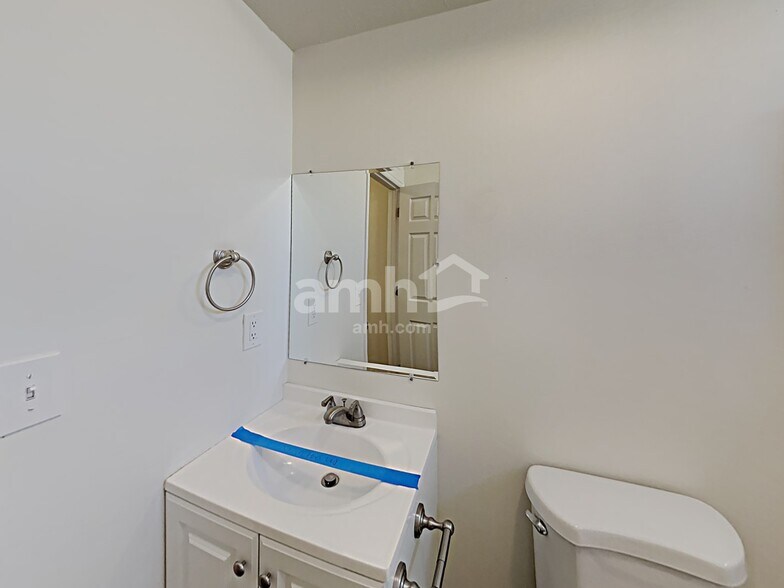 Building Photo - 435 S 120 W