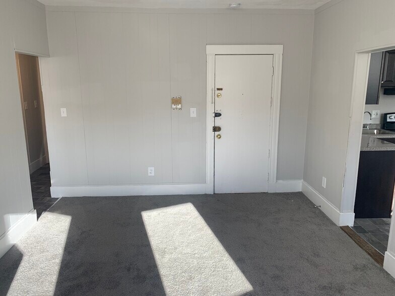 Building Photo - 1692 Commonwealth Ave