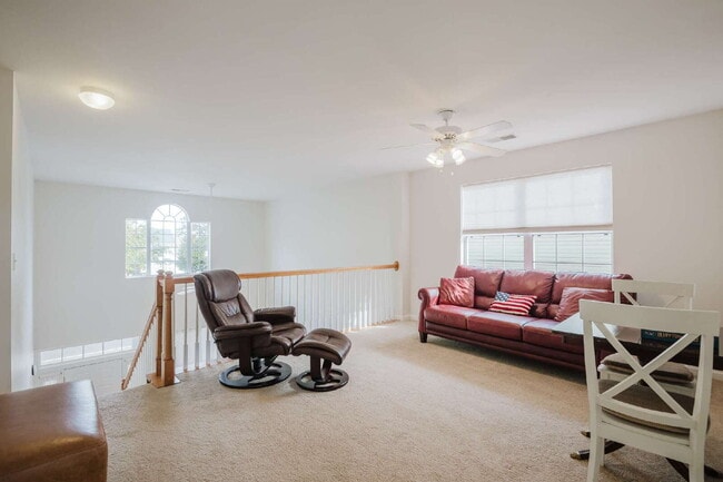Building Photo - Furnished 3 Bedroom Home in Bluffton Park