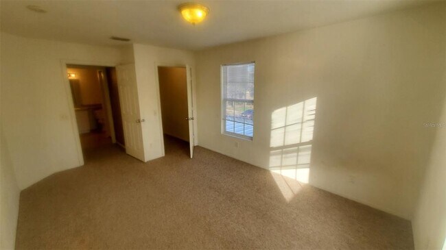 Building Photo - 5915 Brickleberry Ln