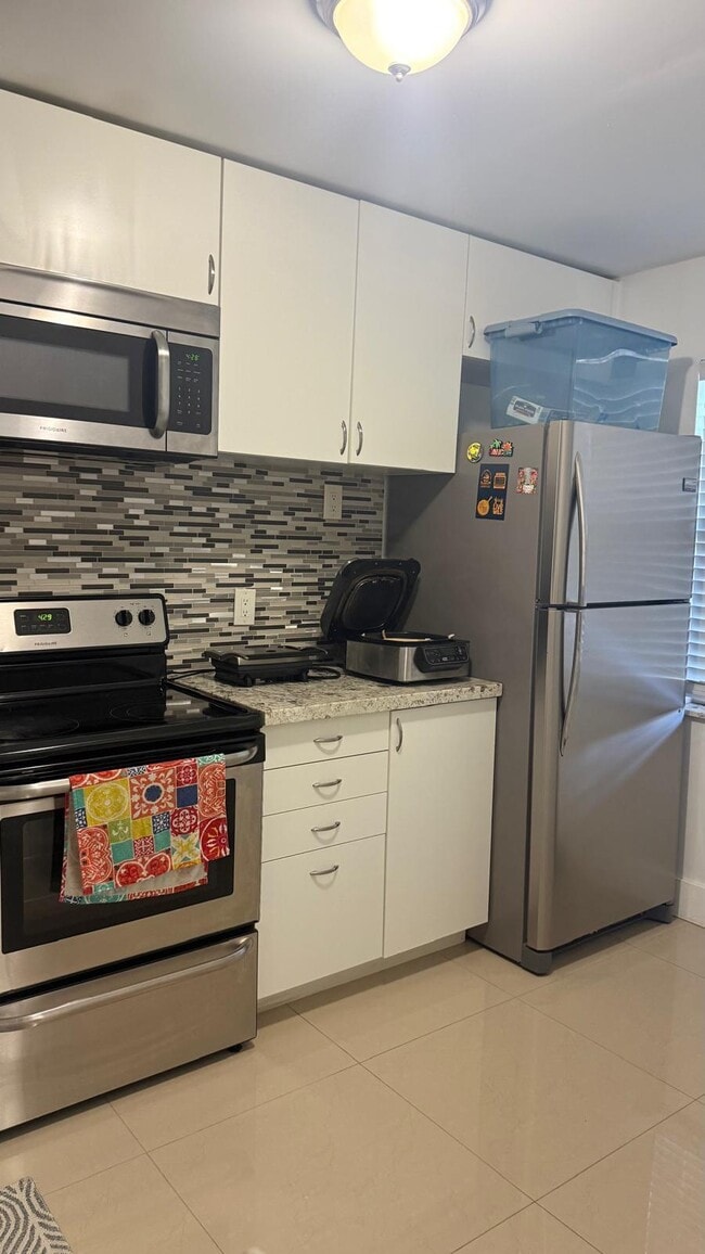 Building Photo - 1284 S Military Trail