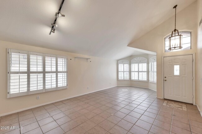 Building Photo - 2312 E Williams Dr