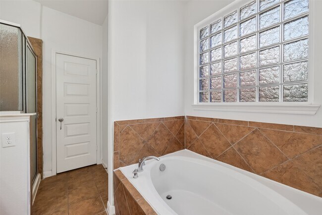 Building Photo - 20515 Bandrock Terrace