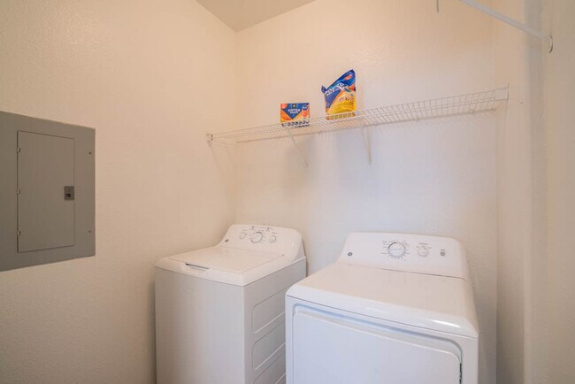 Building Photo - 10 W Minnezona Ave