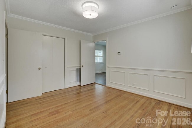 Building Photo - 121 Marshdale Ave SW