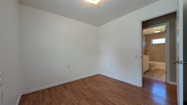 Building Photo - 3220 Highgate Ln
