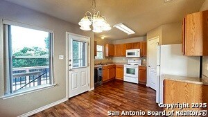 Building Photo - 9327 Rainbow Creek