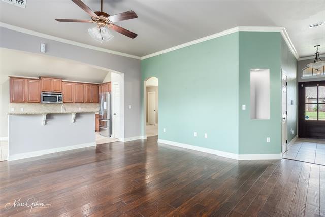 Building Photo - 2330 Tallgrass Cir