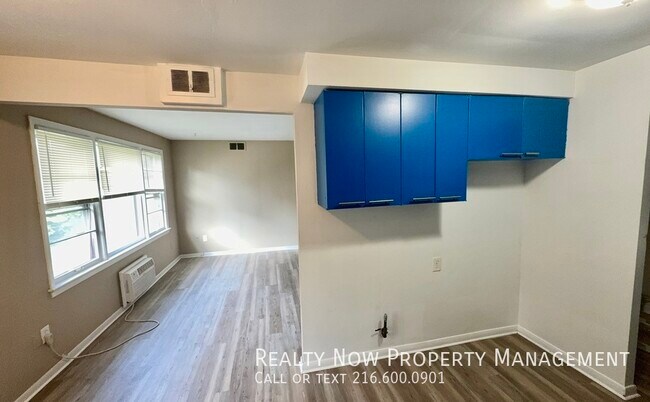 Building Photo - 2817 Noble Rd