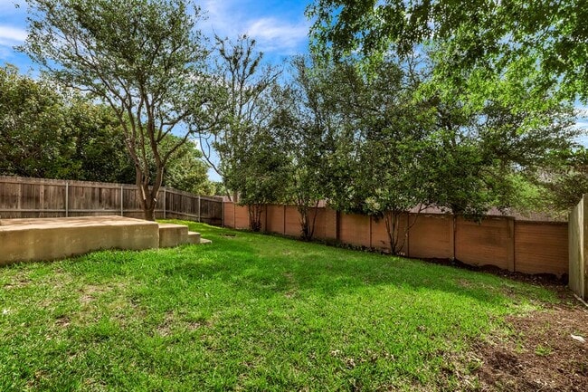 Building Photo - 5700 Lomita Verde Cir