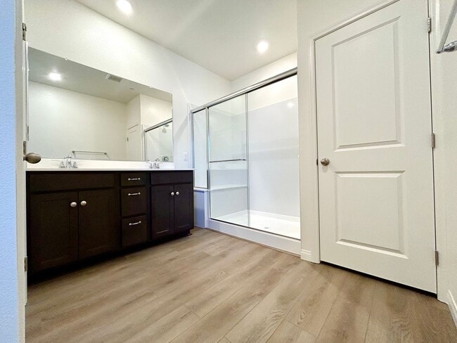 Building Photo - Brand new Townhome!   Summerlin West