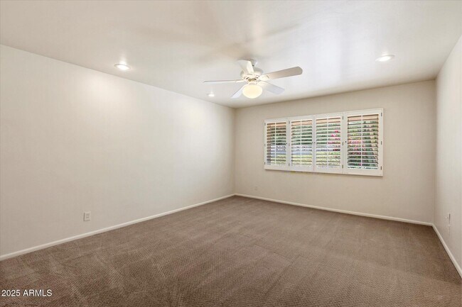 Building Photo - 5019 E Rovey Ave