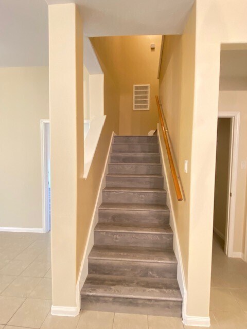 Building Photo - 2406 Teal Run Pl Dr