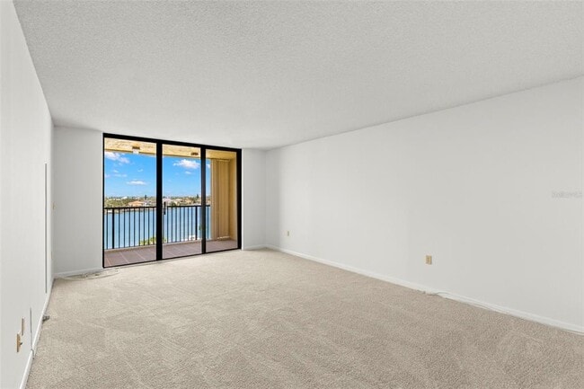 Building Photo - 700 Island Way