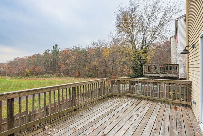 Building Photo - Spacious 3bdrm 1bath Home in Quiet Community