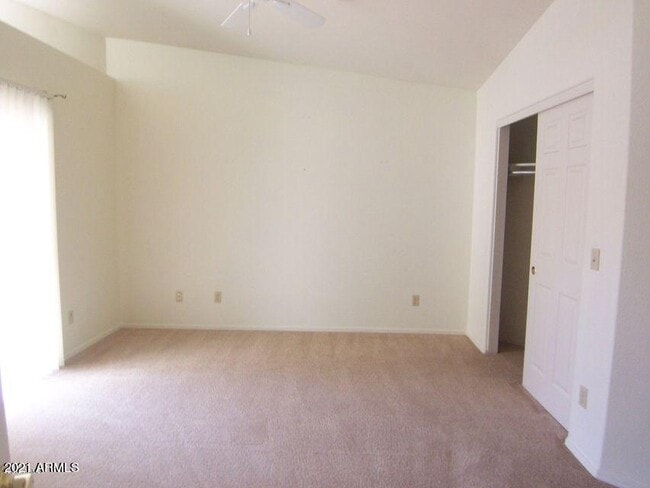 Building Photo - 1800 W Elliot Rd