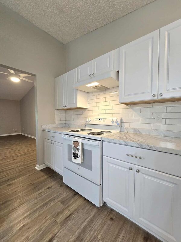 Building Photo - 4604 Dillwyn Dr