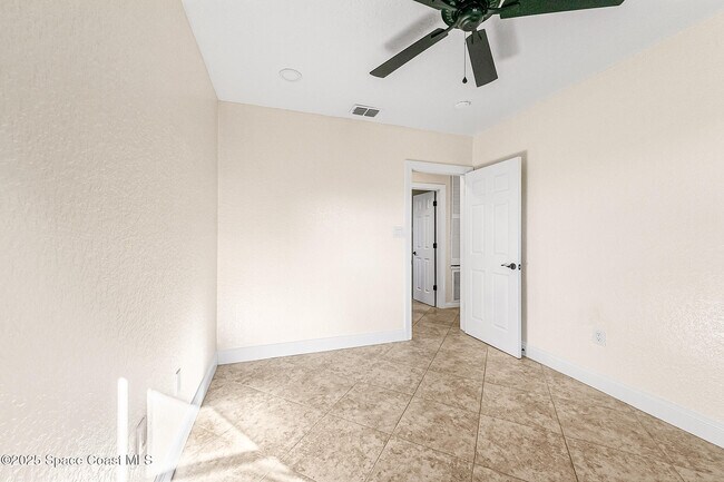 Building Photo - 2917 Rollins St