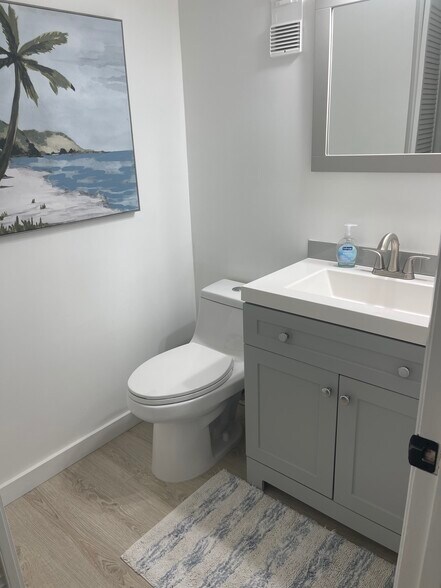 f bath - 1 Key Capri