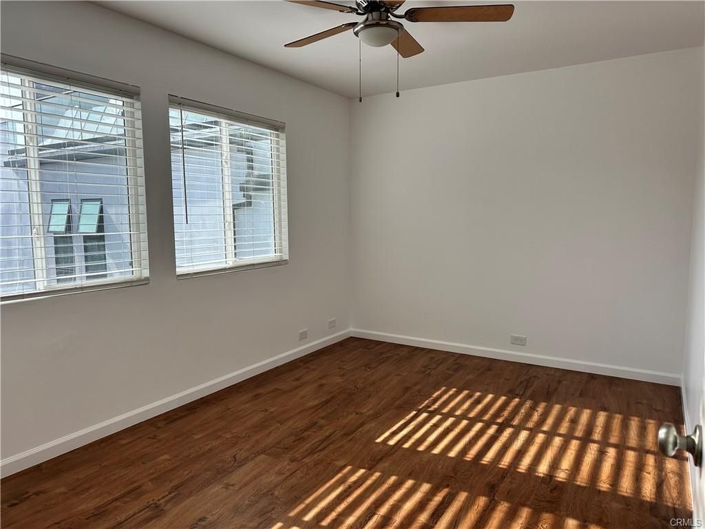 Building Photo - 28 20th Ct