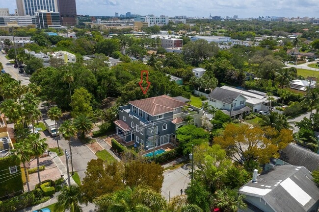 Building Photo - 486 SW 5th St