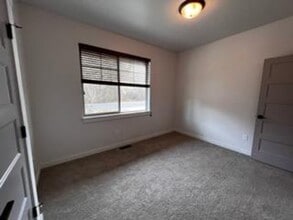 Building Photo - Beautiful single-level  home in Bozeman