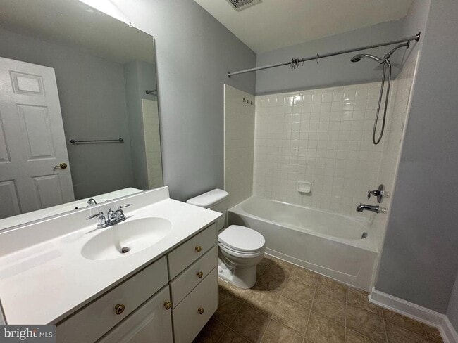 Building Photo - 15028 Gaffney Cir