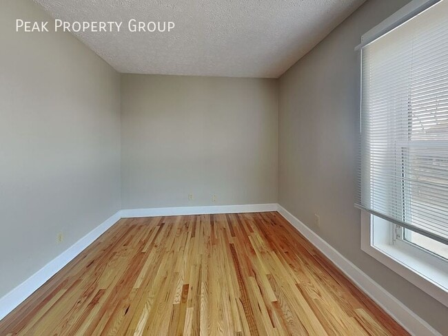 Building Photo - 1381 Indianola Ave