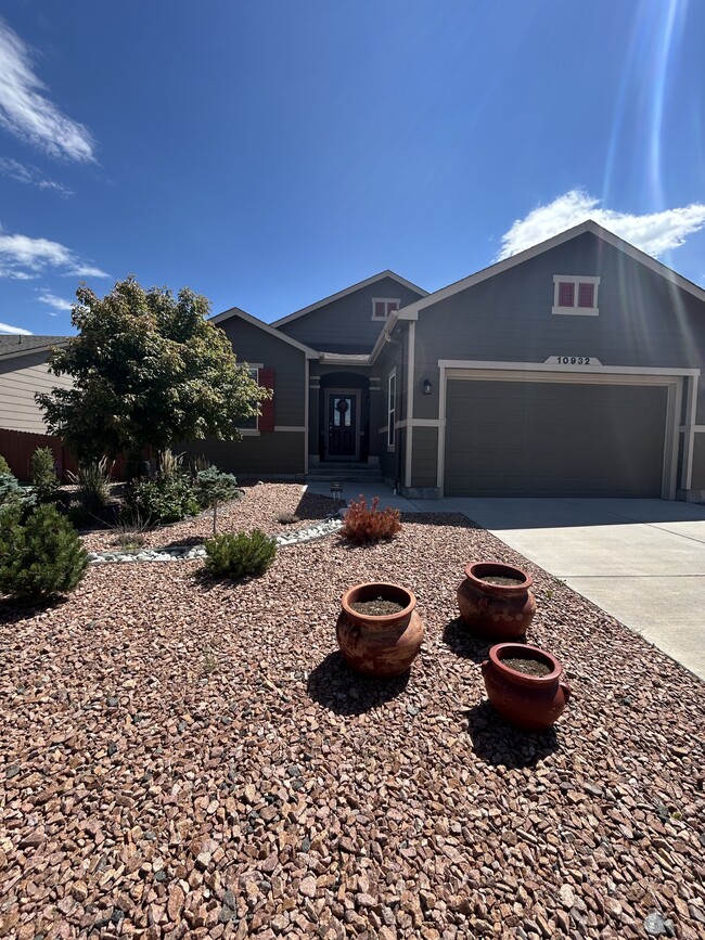 Building Photo - 10932 Checo Wy