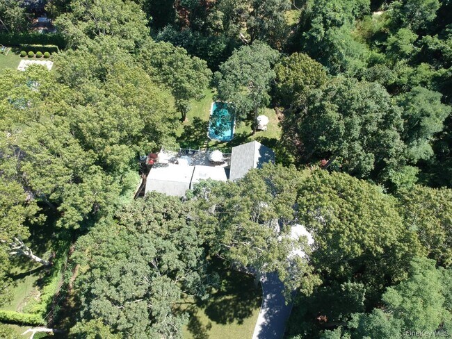 Building Photo - 12 Partridge Dr