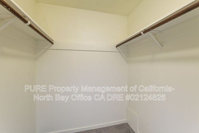 Building Photo - 148 Brush Creek Rd