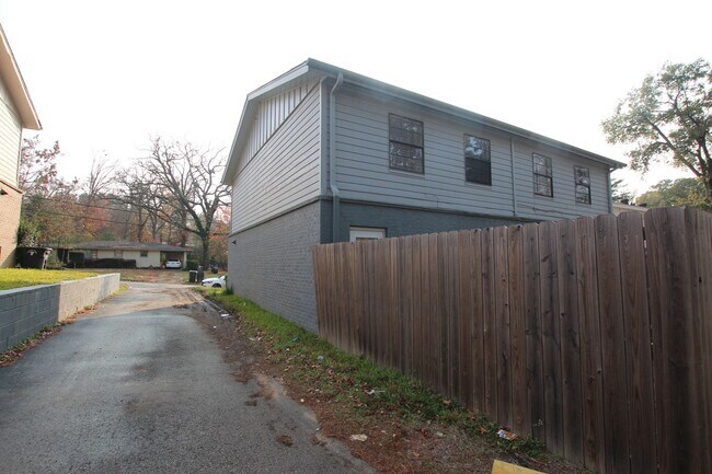 Building Photo - Delmar Dr. 2514/2516