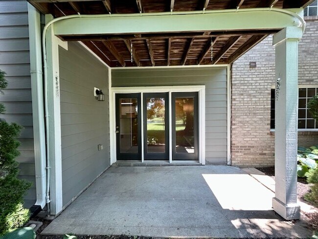 Building Photo - COMING SOON!!  Stylish 2 Bedroom, 2 Bath C...