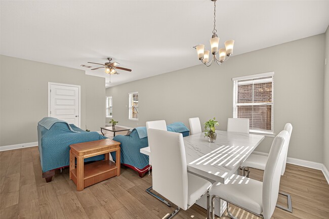 Building Photo - 409 Aurora Creek Ln