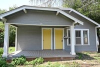 Building Photo - 2122 Yale Ave